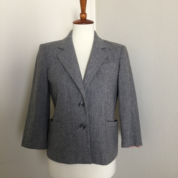 ❌SOLD❌Vintage boxy wool blazer - Picture 2 of 8